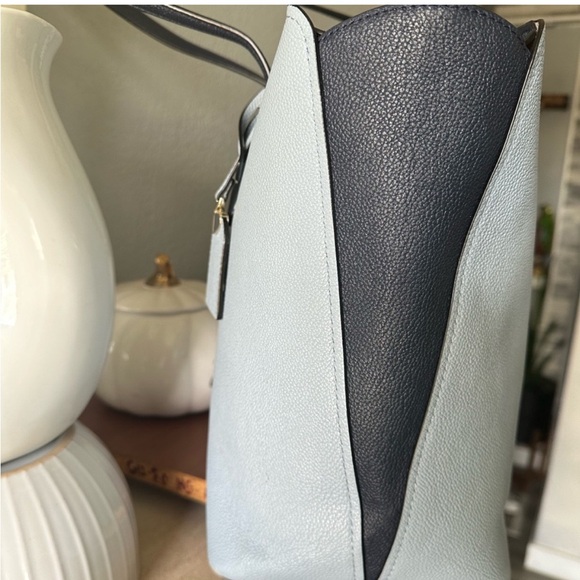 Kate Spade New York
MARGAUX LARGE TOTE - Picture 10 of 16